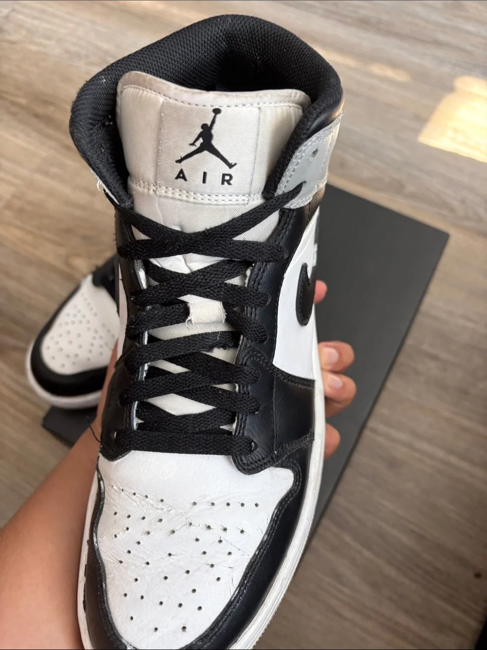 Fairly Used Jordan 1 mid barons